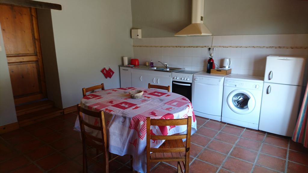 Gite Le Chapis Saint-Chamond Bagian luar foto